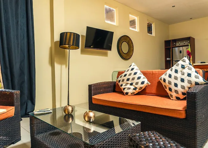 Hotel Plaza Marbella Granada