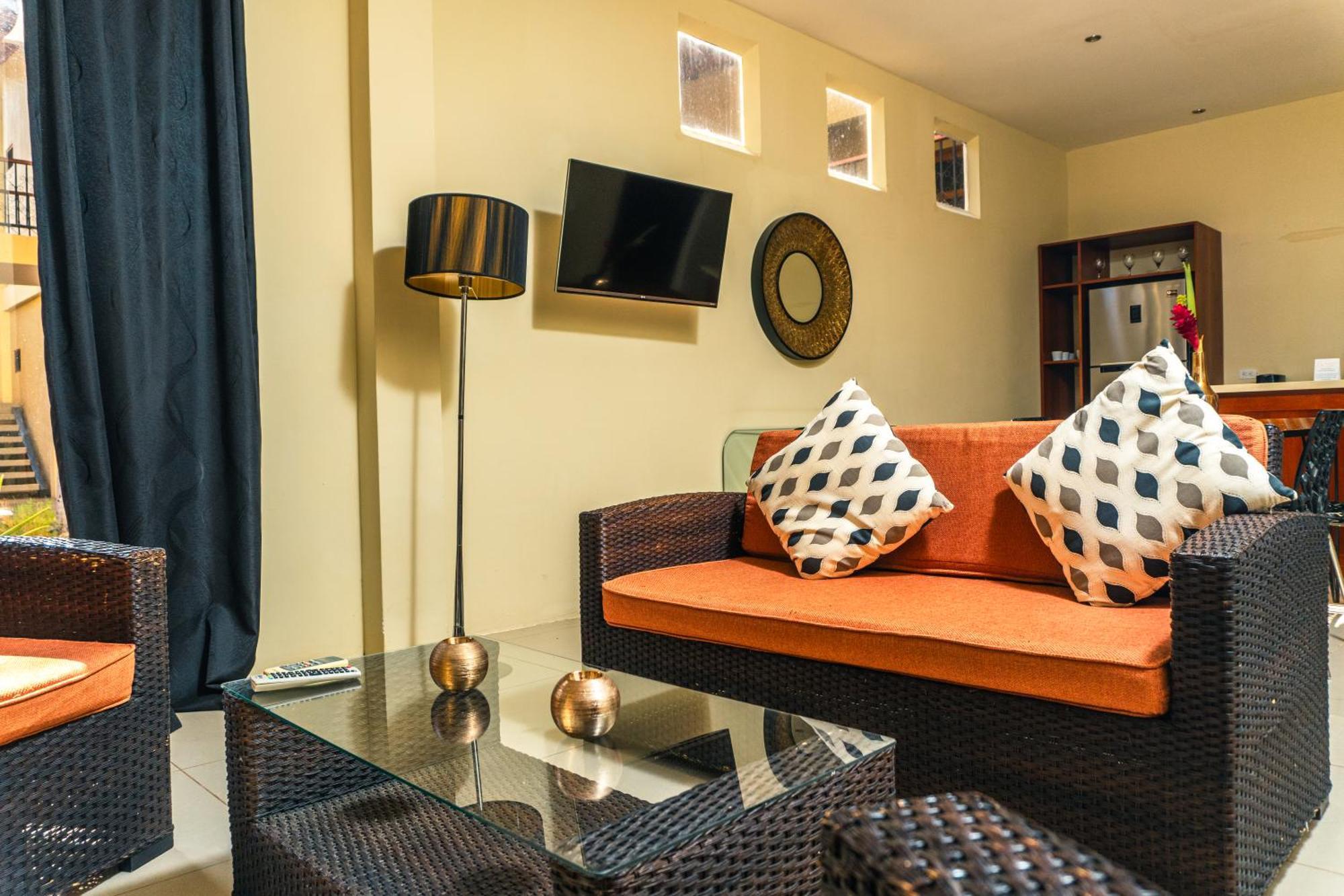 Hotel Plaza Marbella Granada